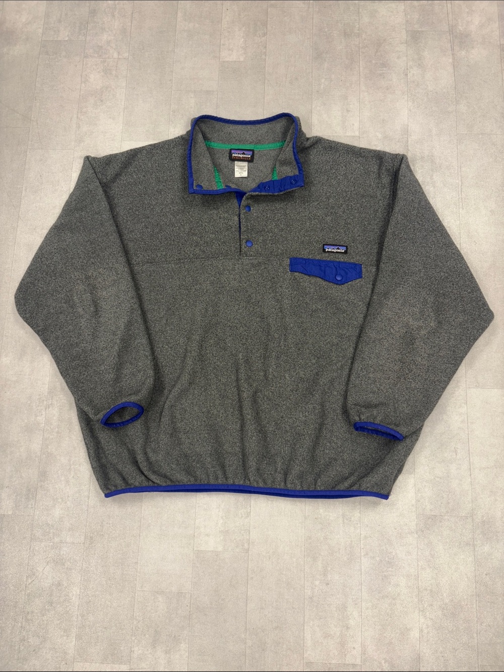Patagonia Men’s Synchilla Snap-T Gray Pullover Jacket